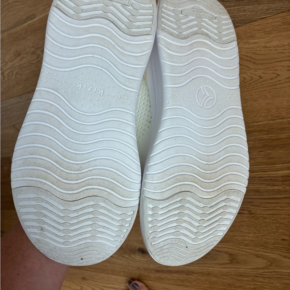 Kizik Slip On Athletic Sneakers - Picture 5 of 6